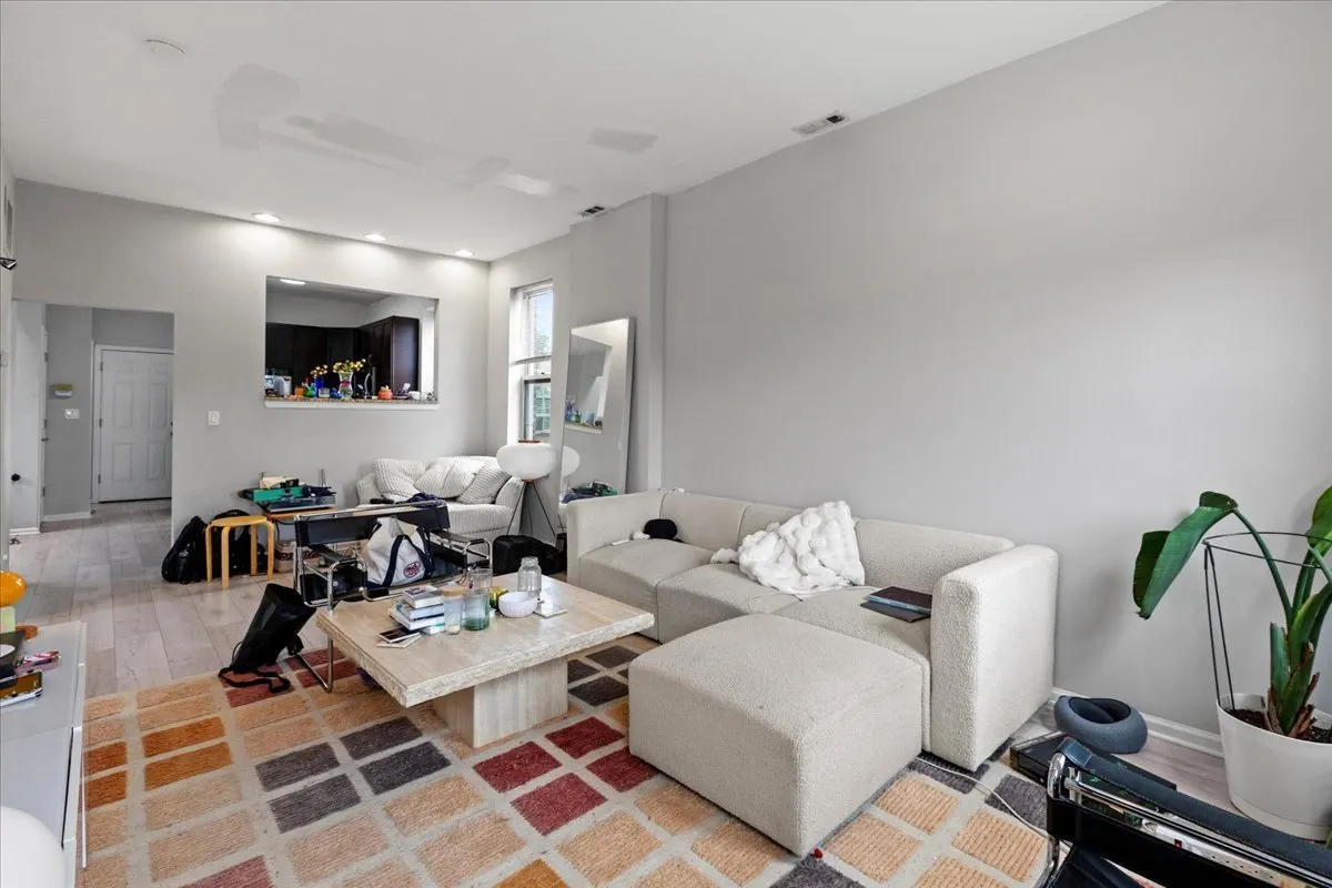 2246 W BELDEN Avenue 3F IL