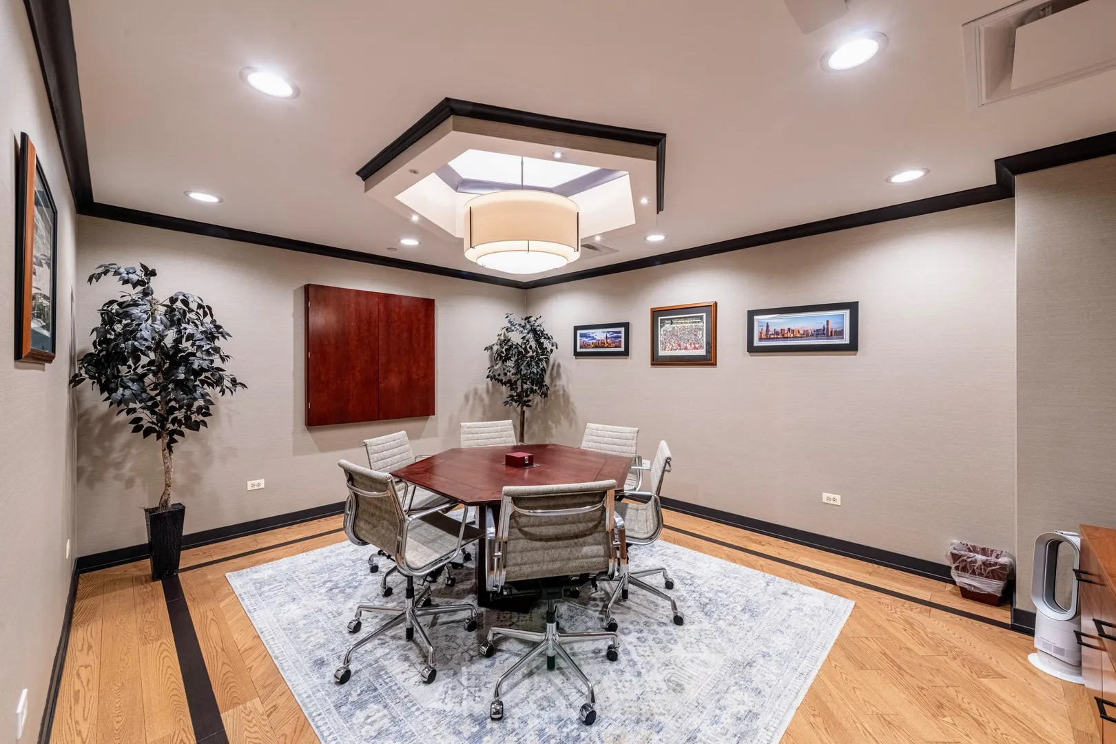 25 E Main Street 202 IL