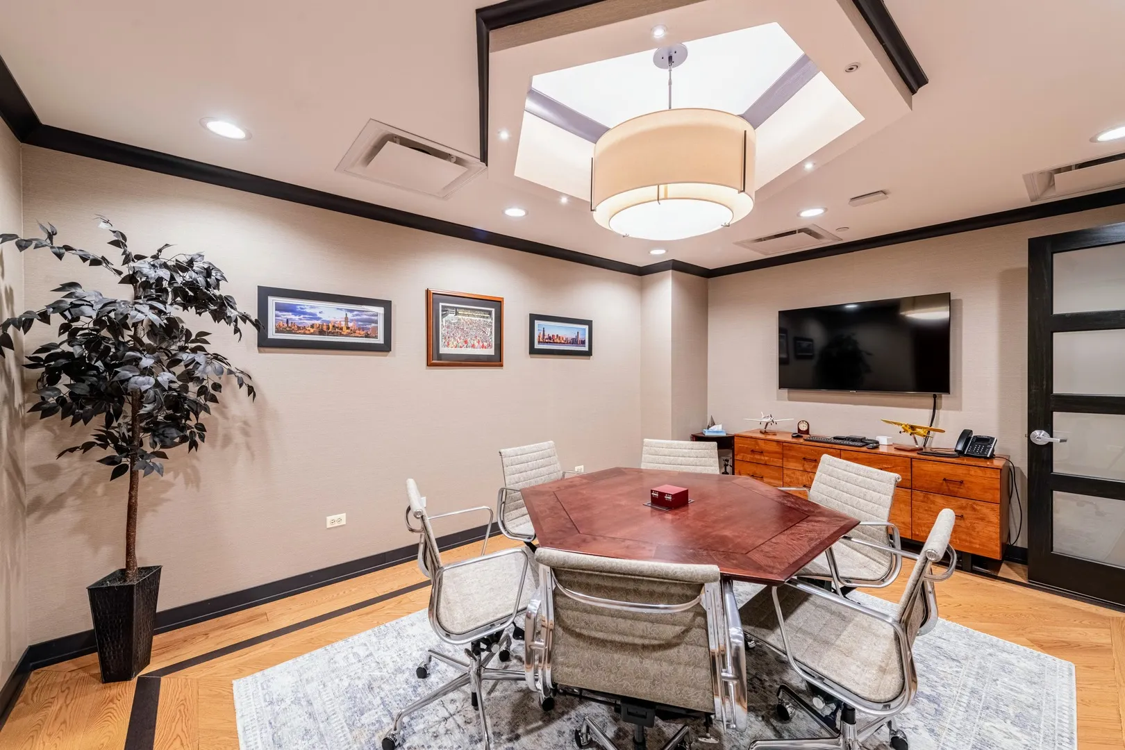 25 E Main Street 202 IL