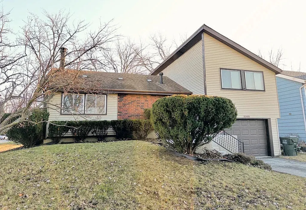 3303 Charlemagne Avenue IL