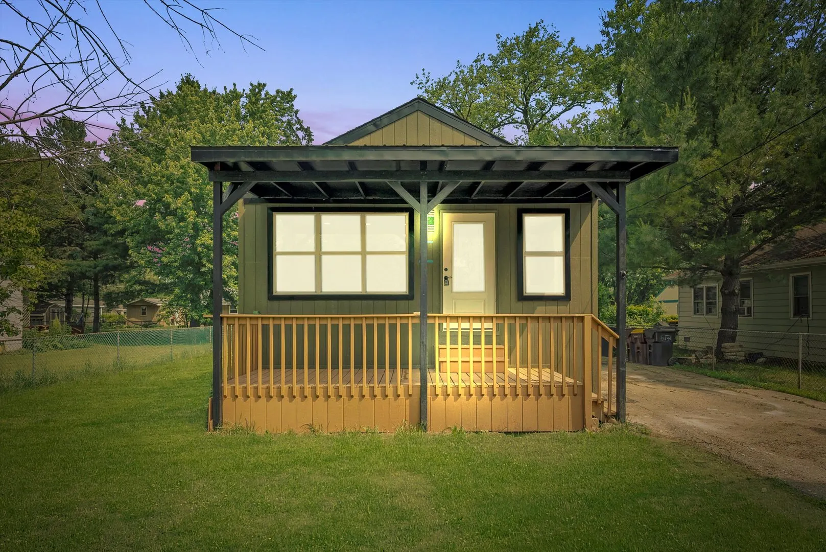 114 Maple Street IL