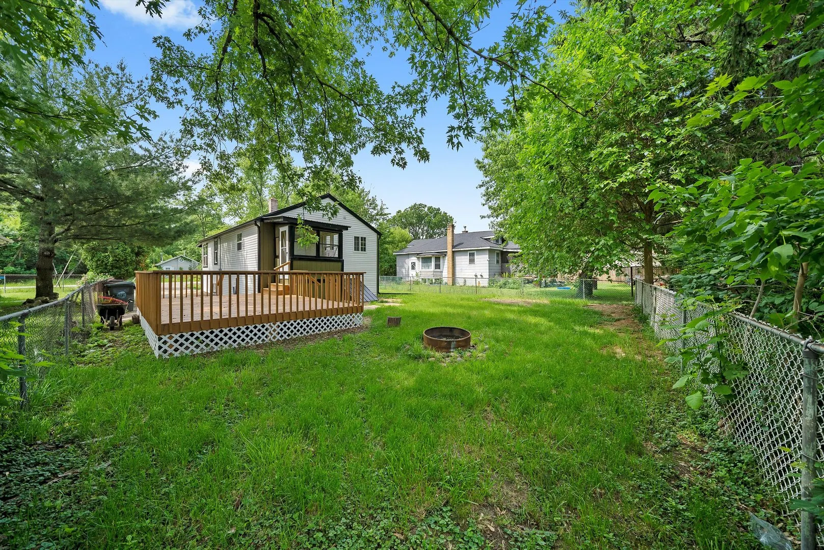 114 Maple Street IL