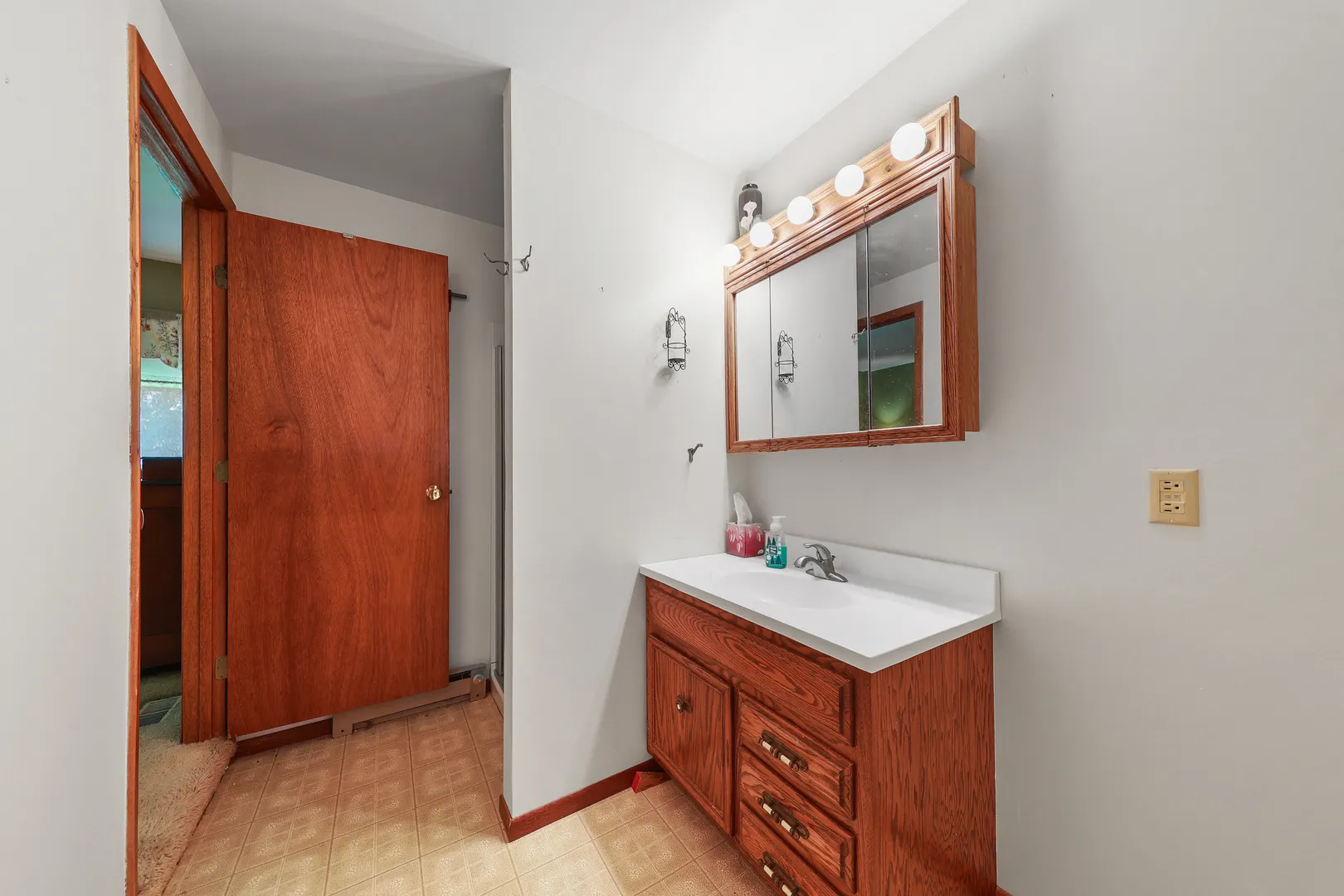 4 Crestwood Court IL