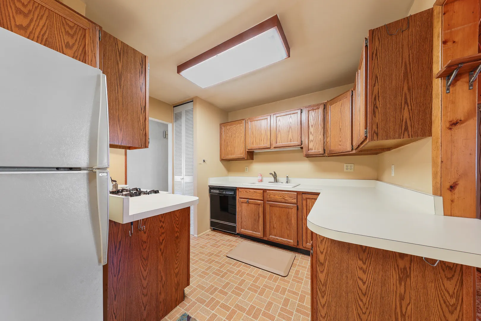 4 Crestwood Court IL
