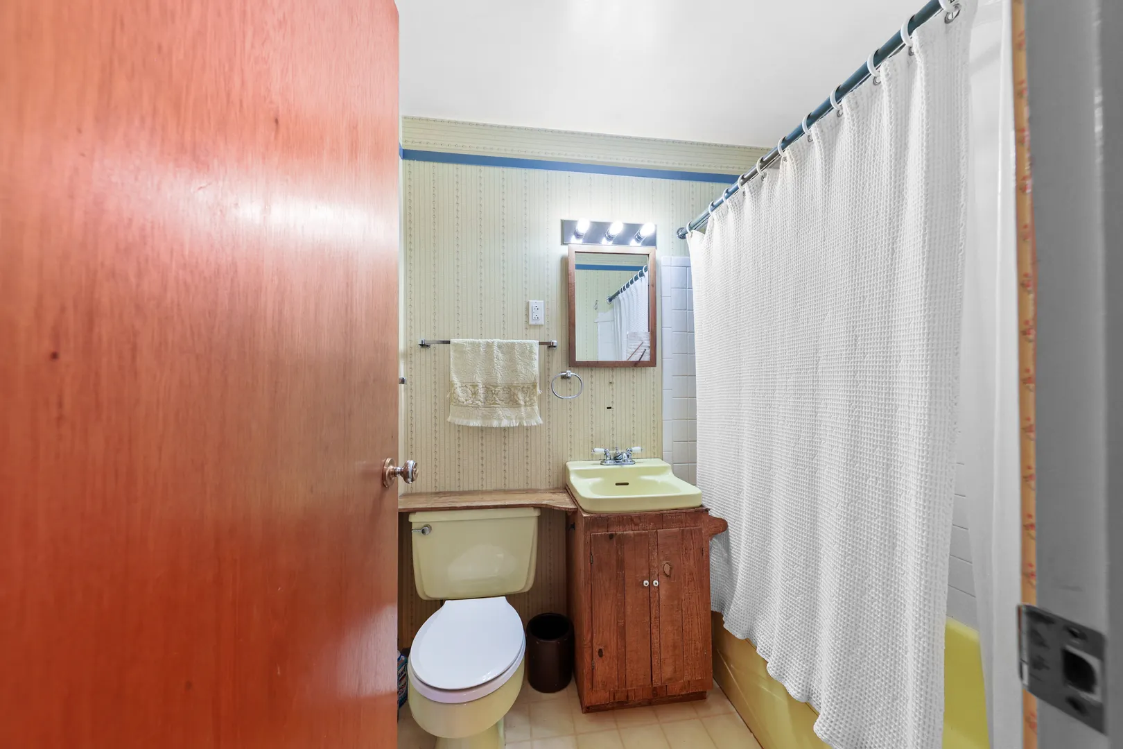 4 Crestwood Court IL