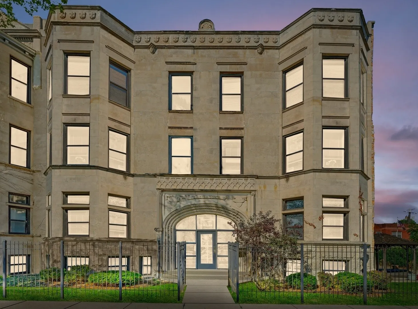 4144 S KING Drive 11M IL
