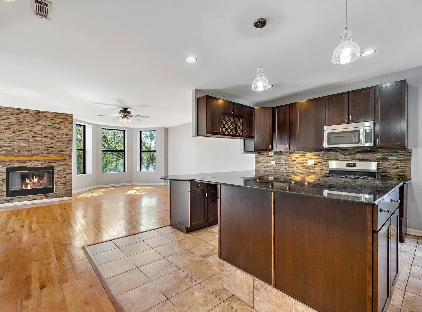 4144 S KING Drive 11M IL