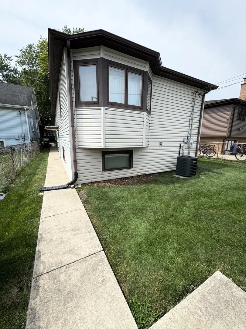 9319 S Albany Avenue IL