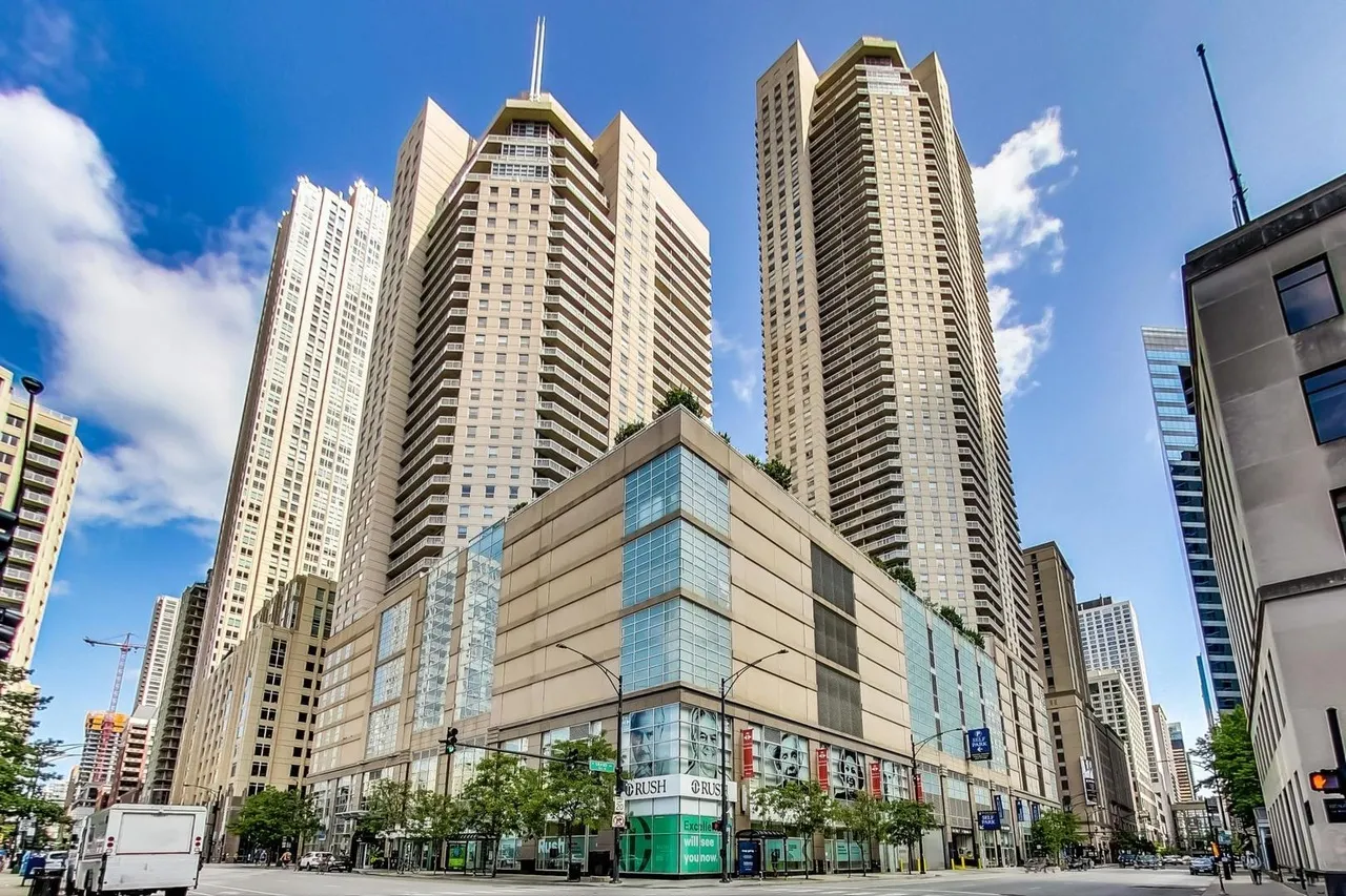 545 N Dearborn Street 2704 IL