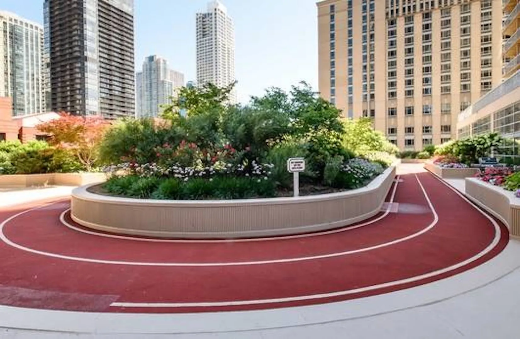 545 N Dearborn Street 2704 IL