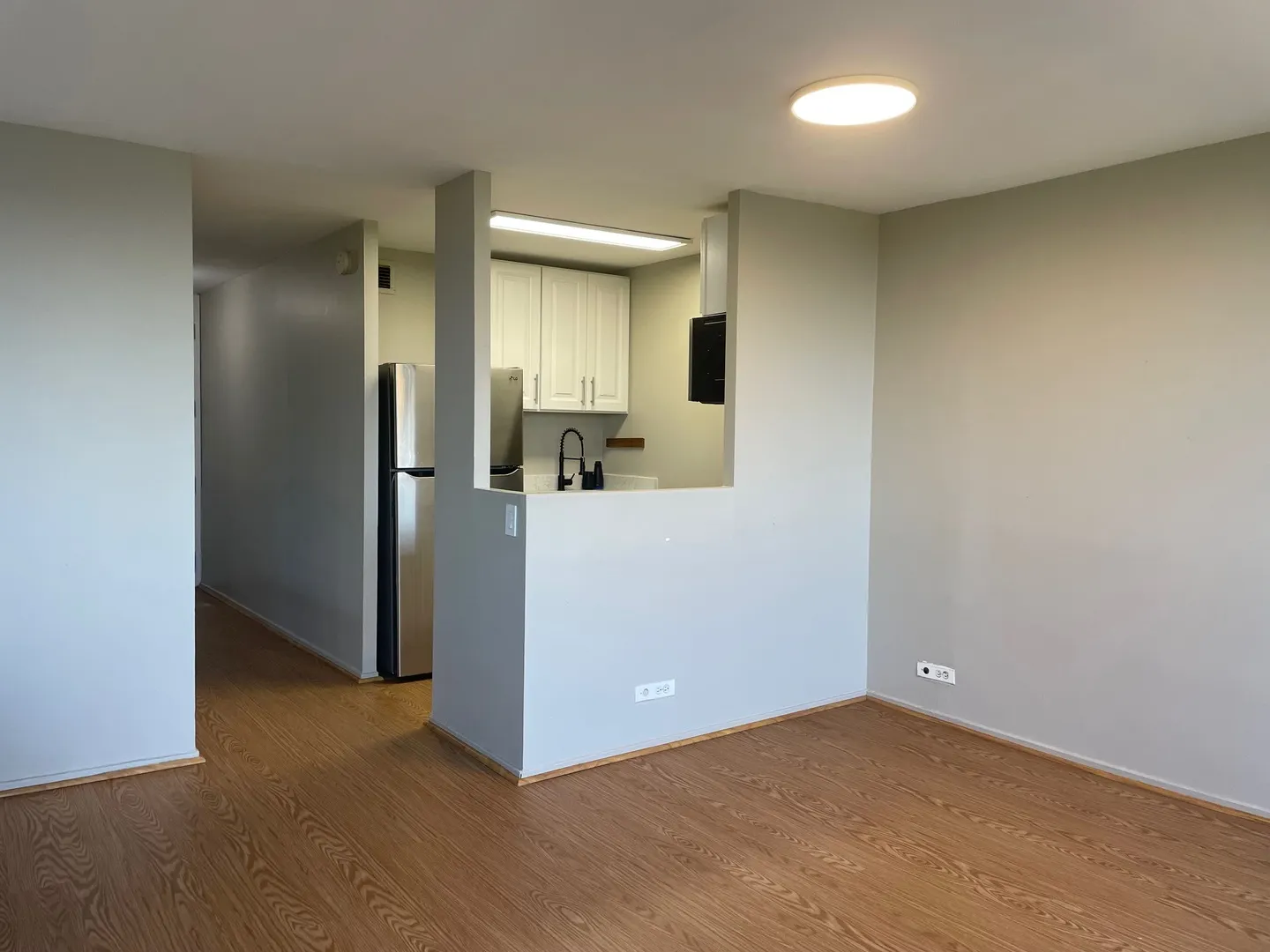 4343 N Clarendon Avenue 1018 IL