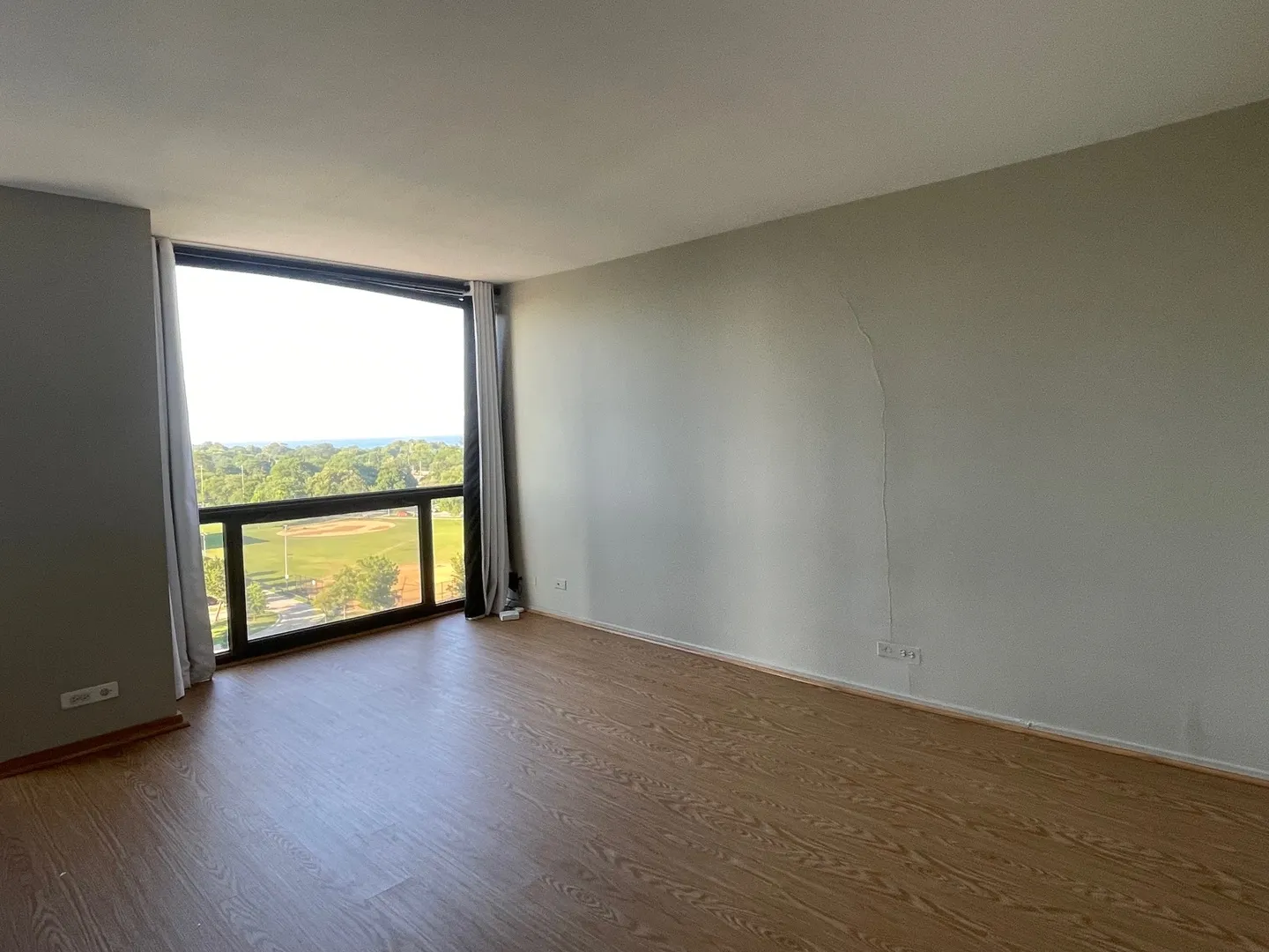 4343 N Clarendon Avenue 1018 IL