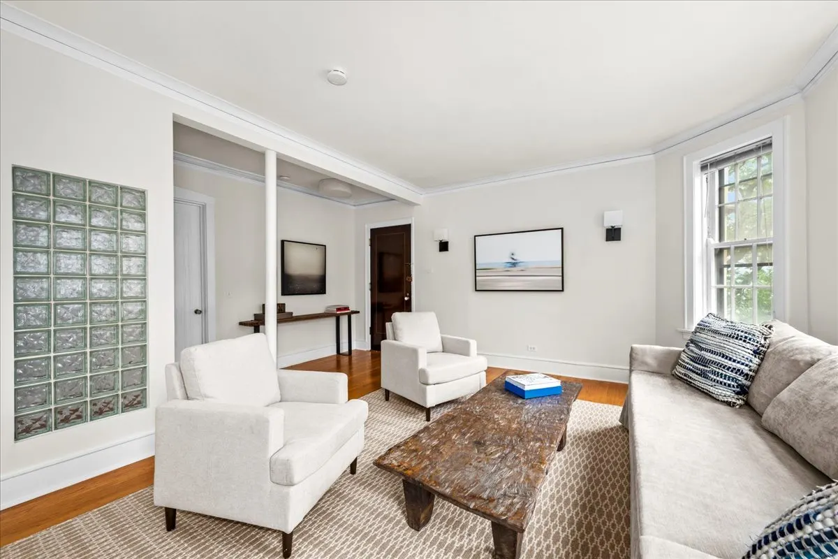 574 Sheridan Square 3 IL