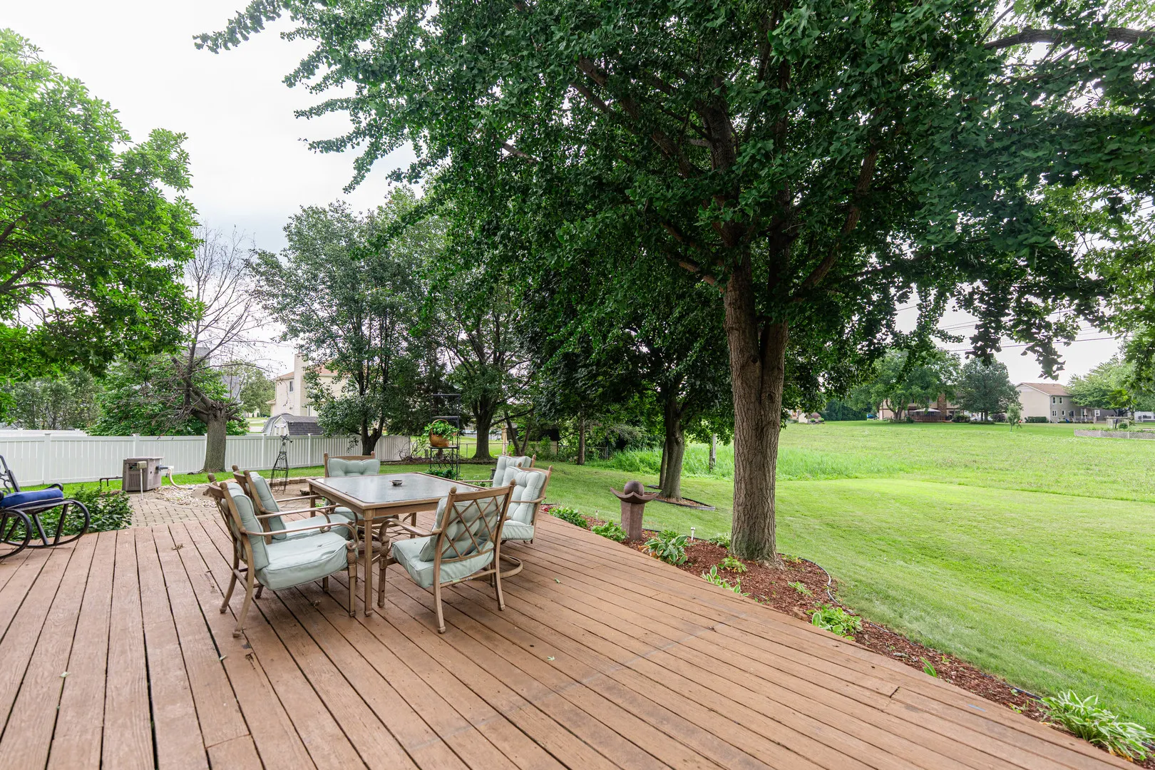 1205 N Scarlet Drive IL