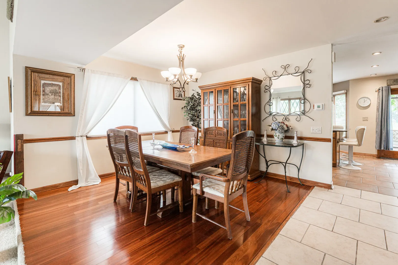 1205 N Scarlet Drive IL