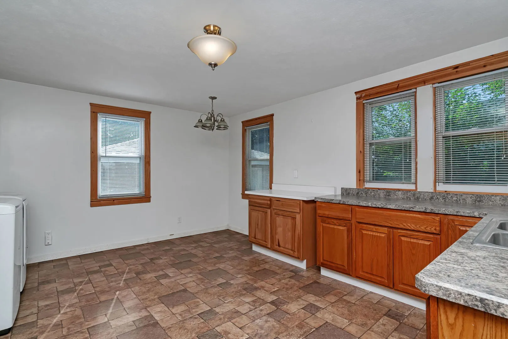 1505 S Bloomington Street IL