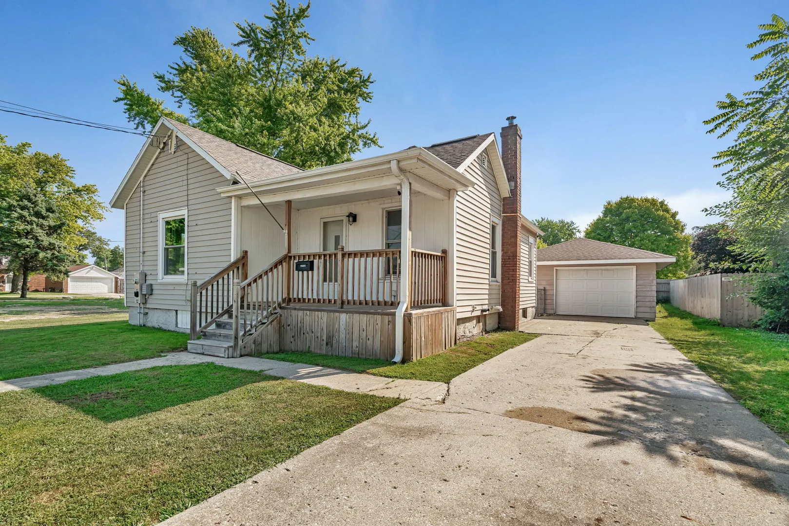 1505 S Bloomington Street IL