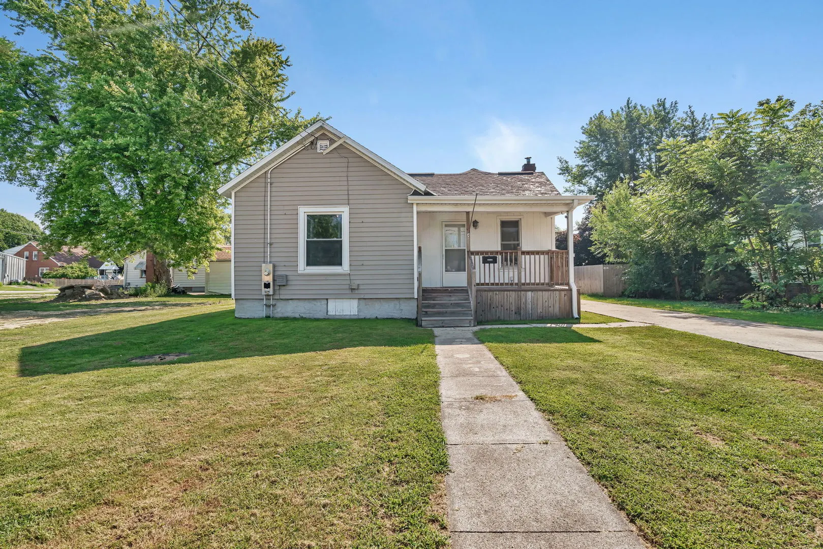 1505 S Bloomington Street IL