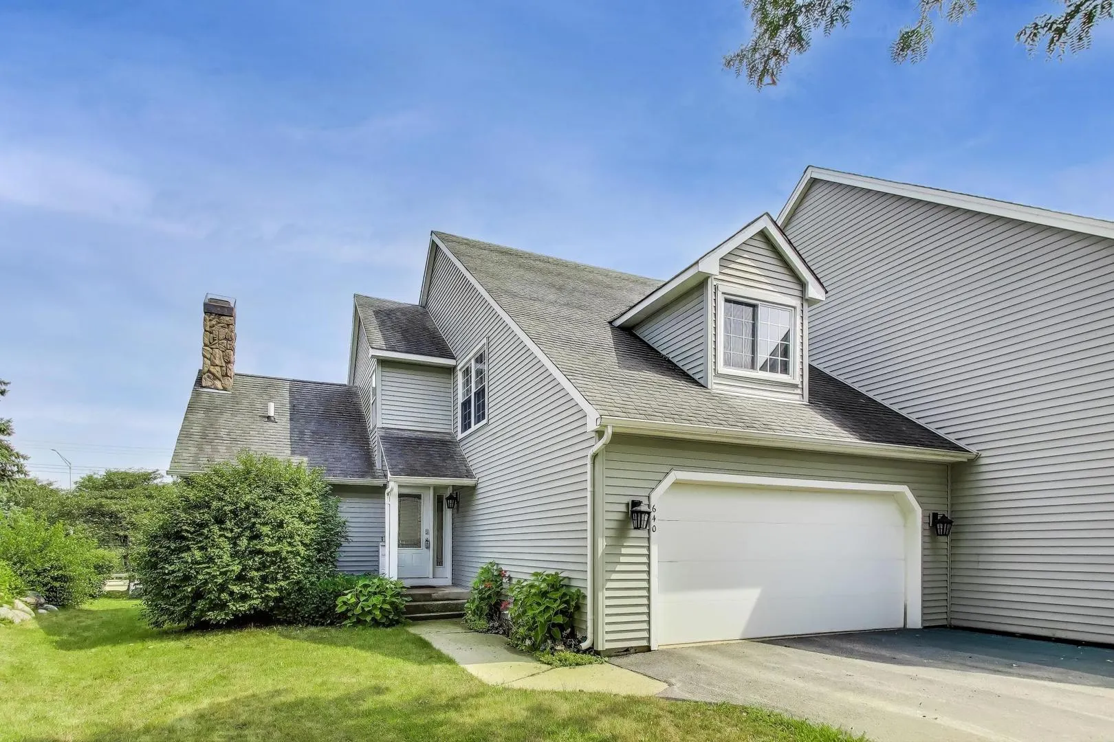 640 Wilbur Court IL