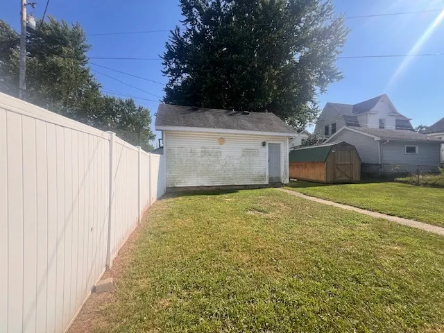 318 W Webster Street IL