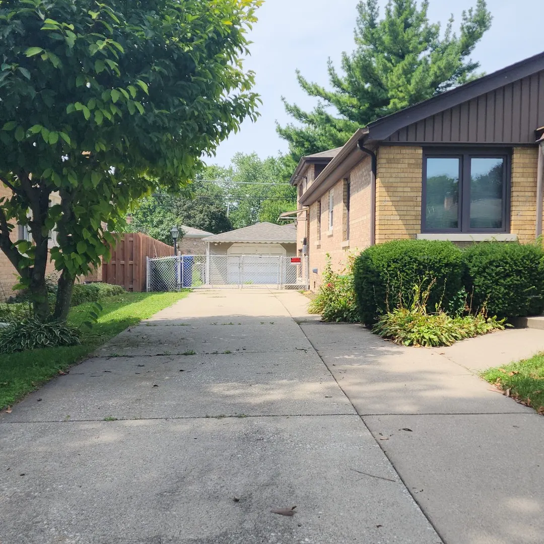 9810 Warren Avenue IL