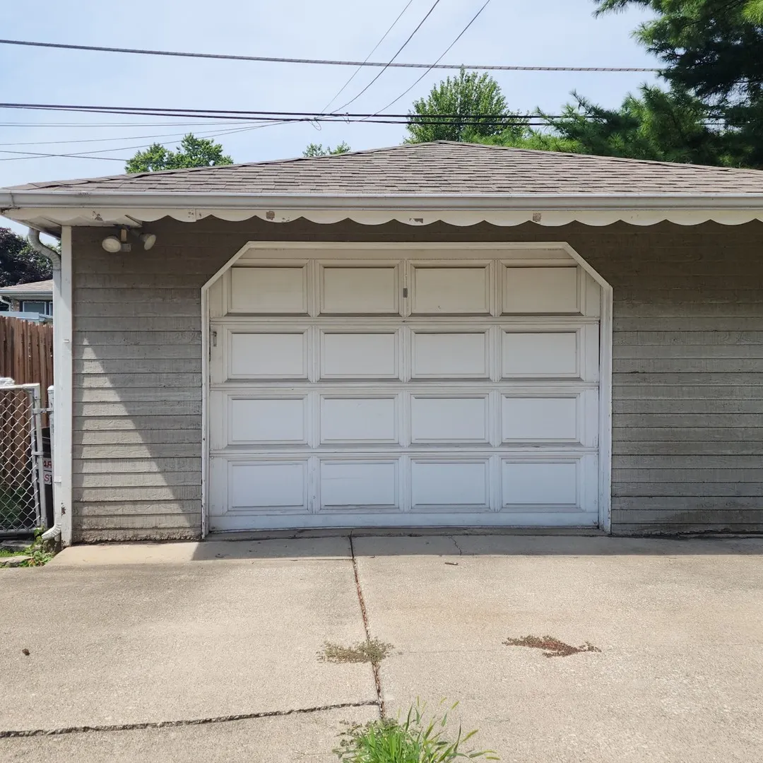 9810 Warren Avenue IL