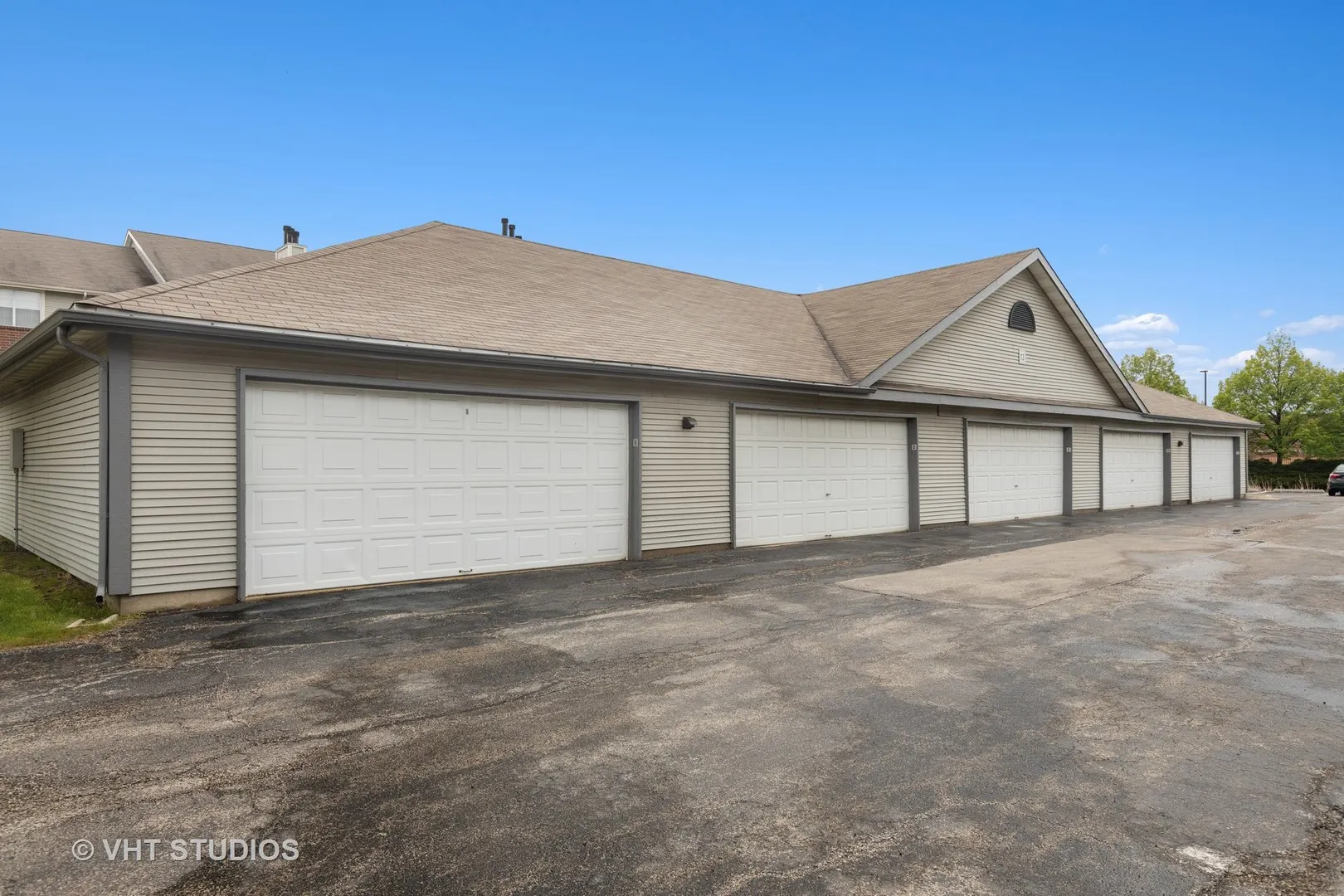 26 Sterling Circle 308 IL