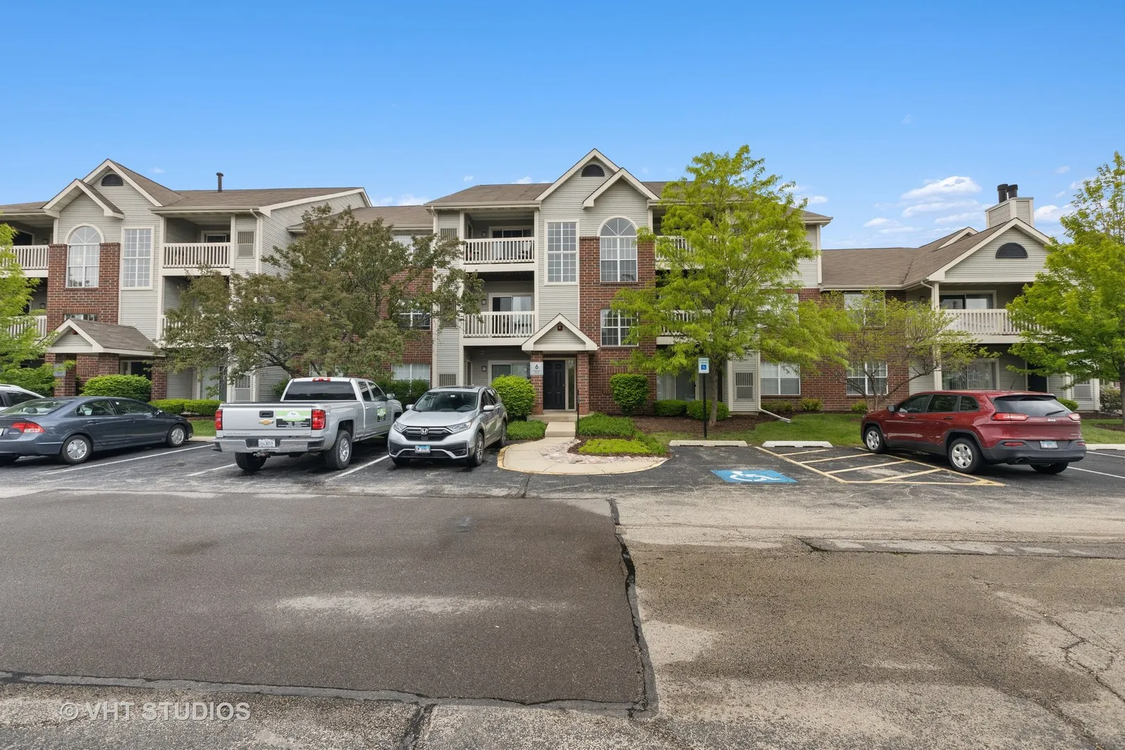 26 Sterling Circle 308 IL