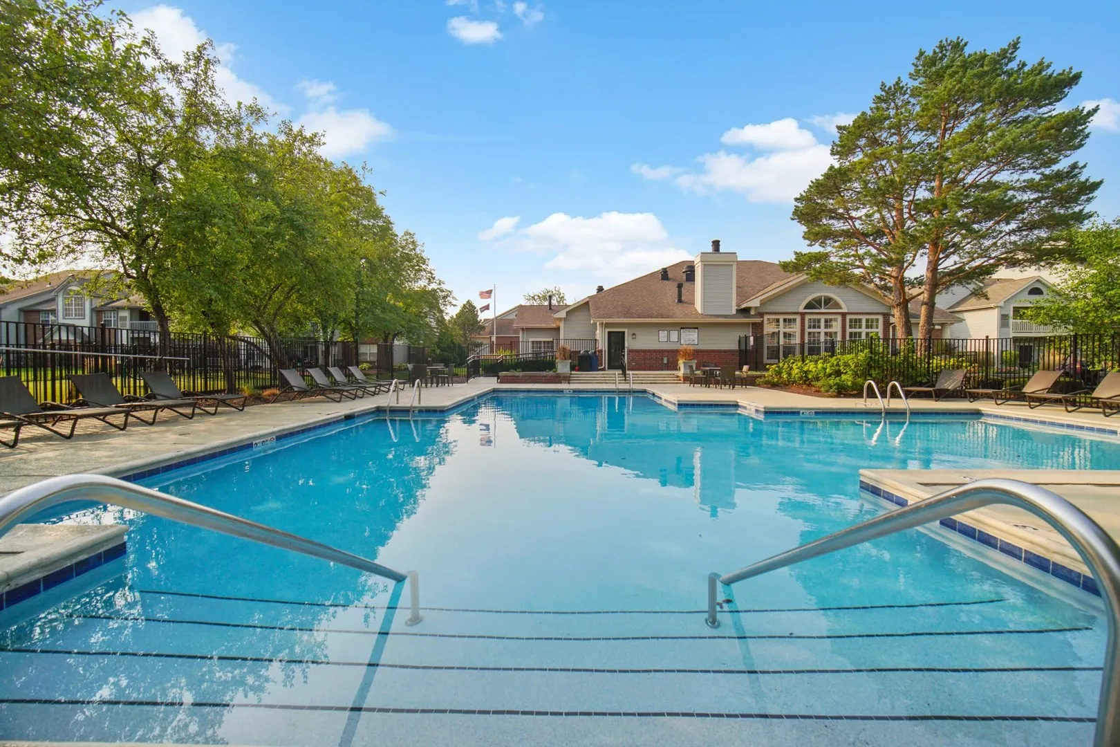 26 Sterling Circle 308 IL
