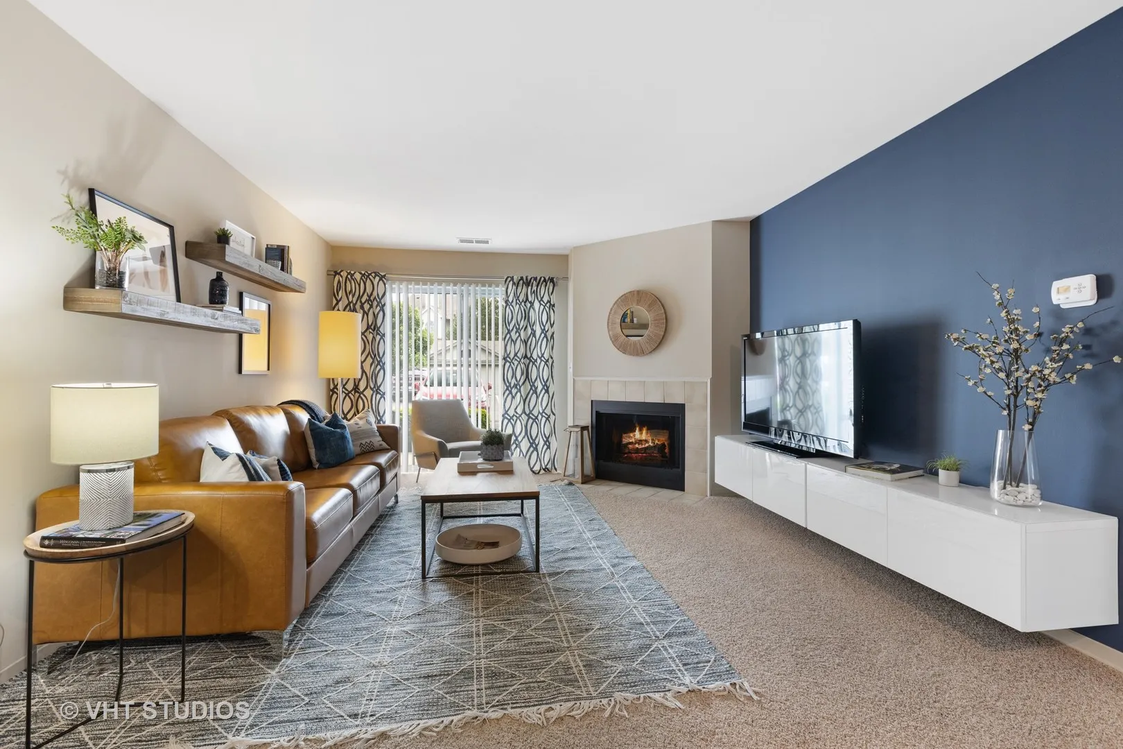111 Kensington Circle 204 IL