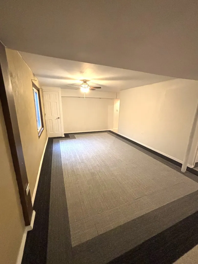 375 W Devon Avenue IL