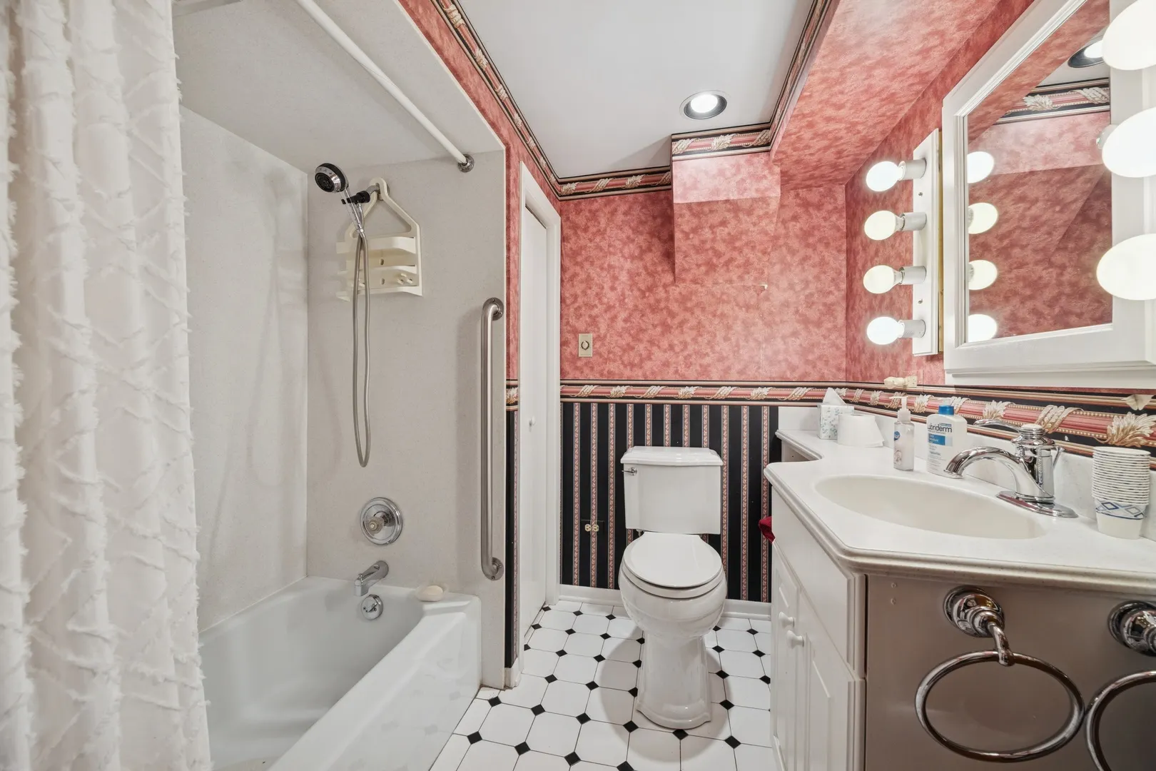 339 Eastgrove Road IL