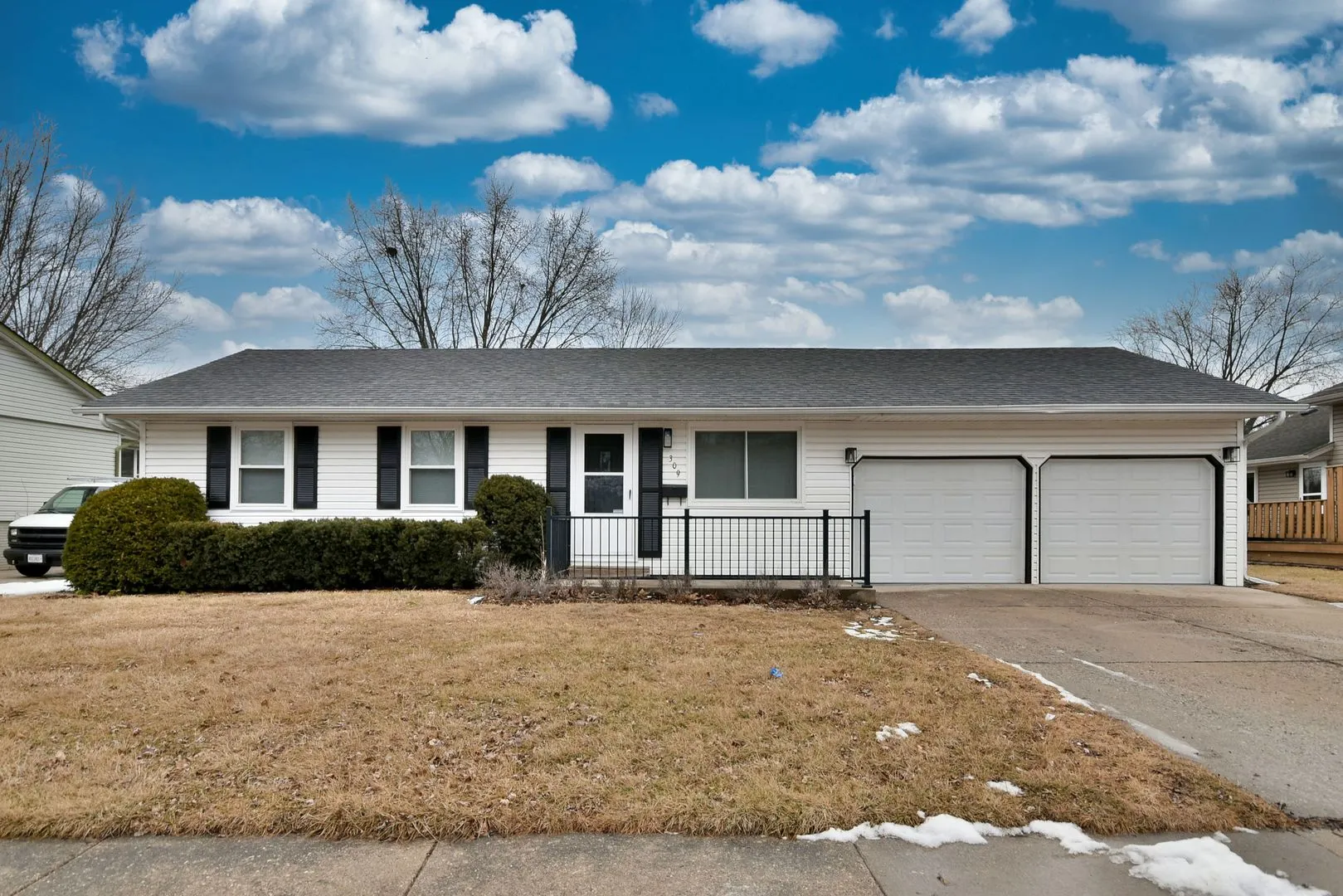 309 W Green Meadows Boulevard IL