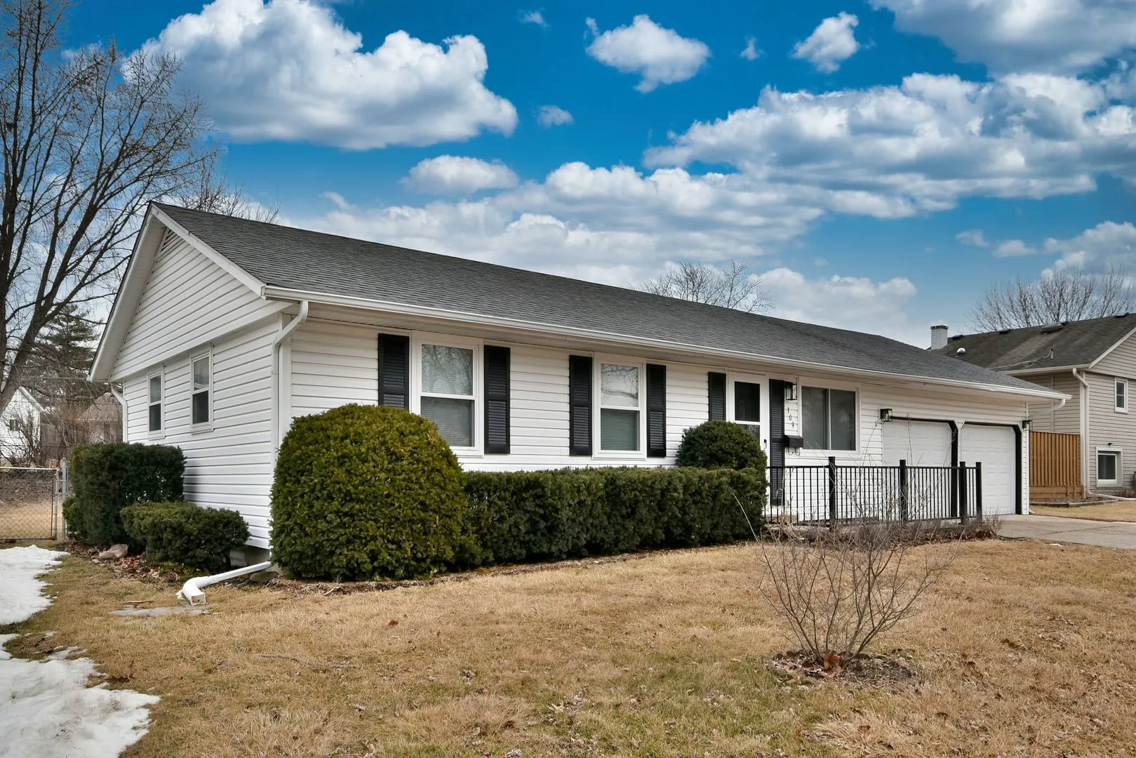 309 W Green Meadows Boulevard IL