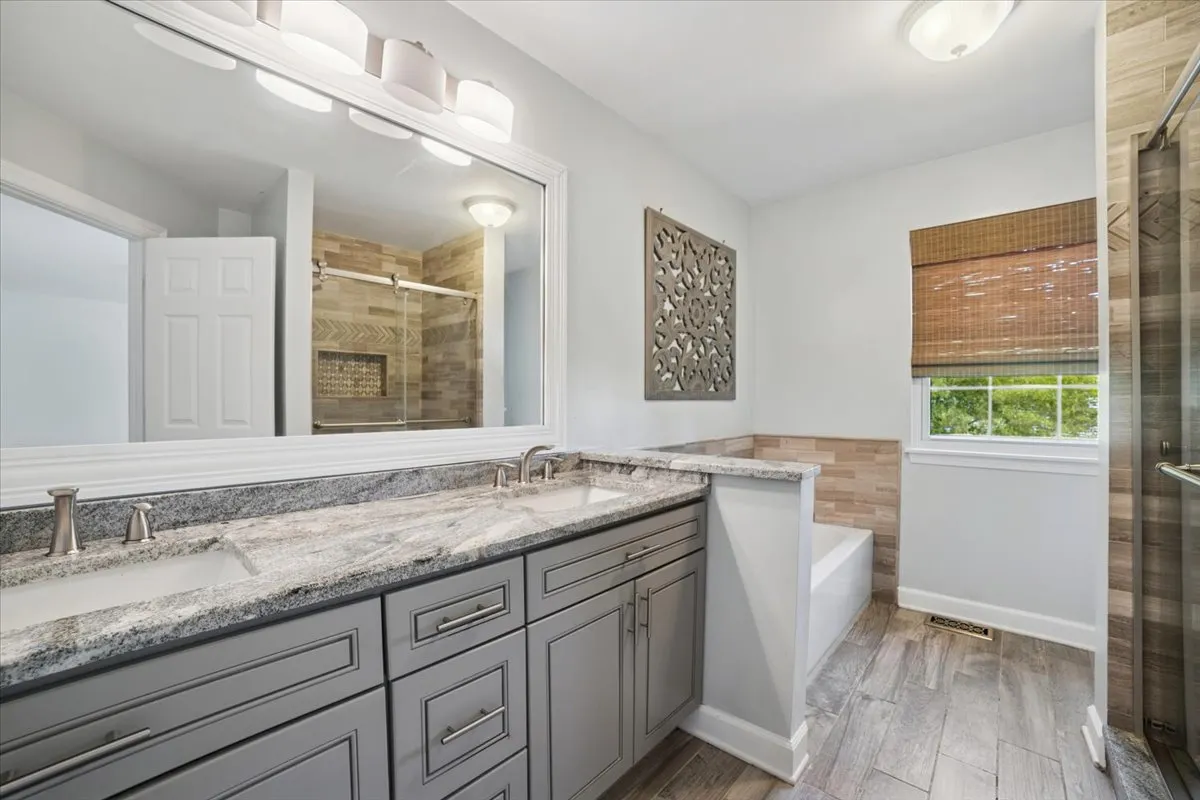 14 Buchanan Lane IL