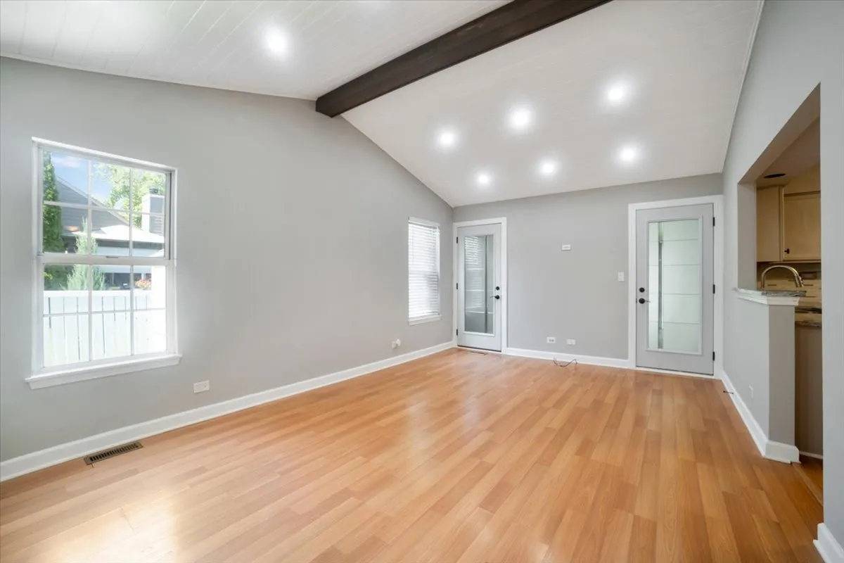 14 Buchanan Lane IL