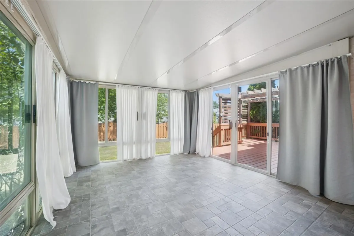 14 Buchanan Lane IL