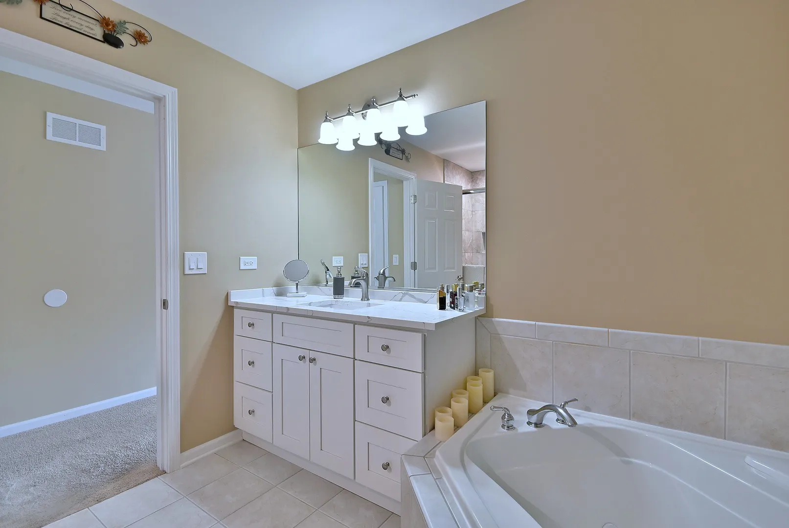 3960 Willow View Drive IL