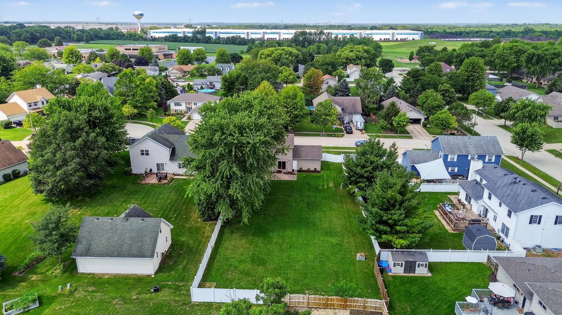 606 Briarwood Court IL