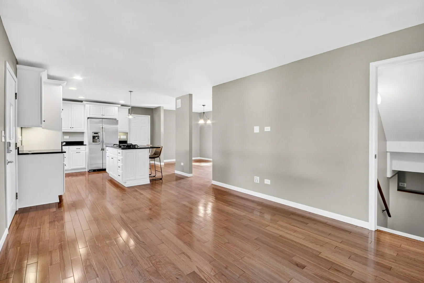 606 Briarwood Court IL