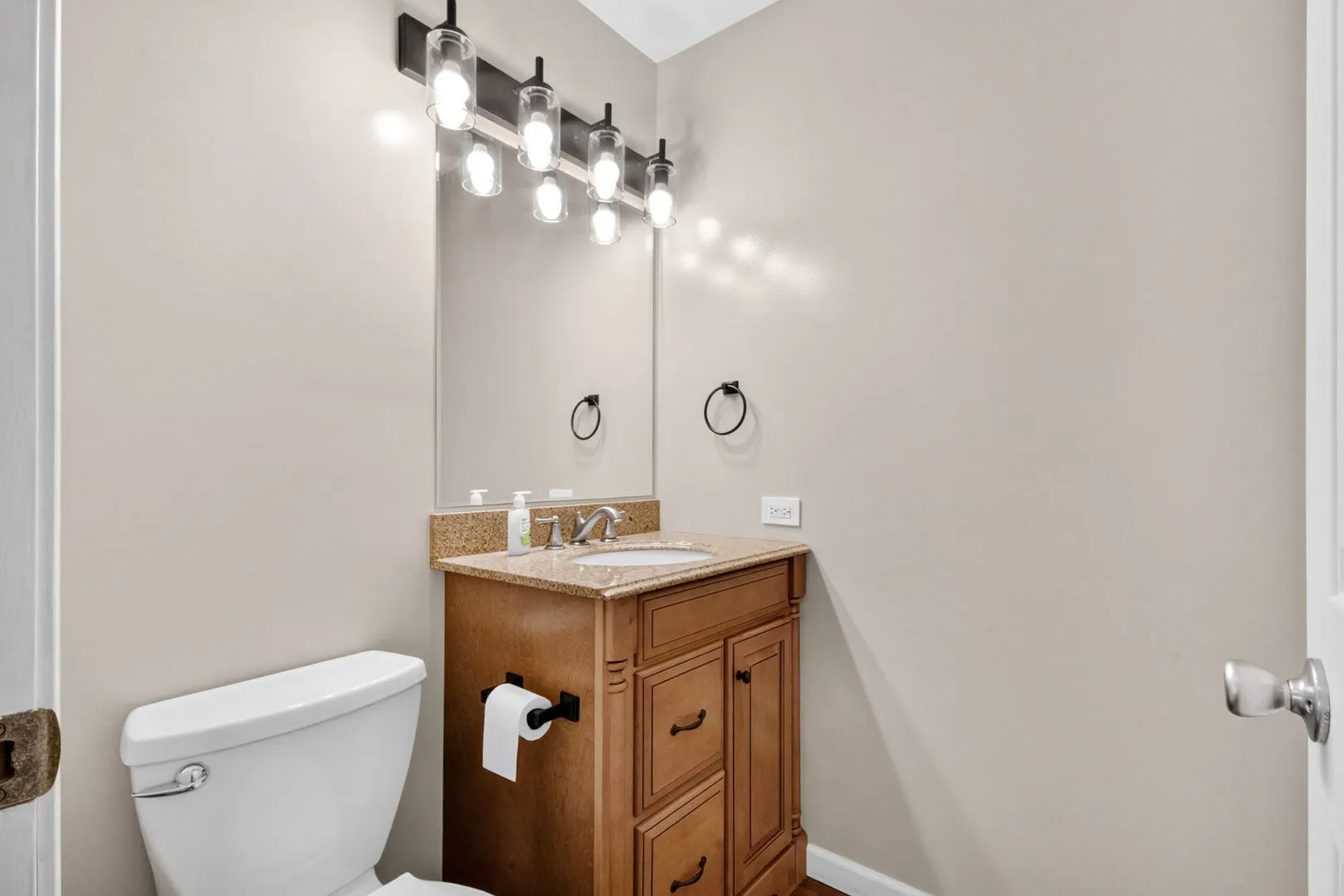 606 Briarwood Court IL
