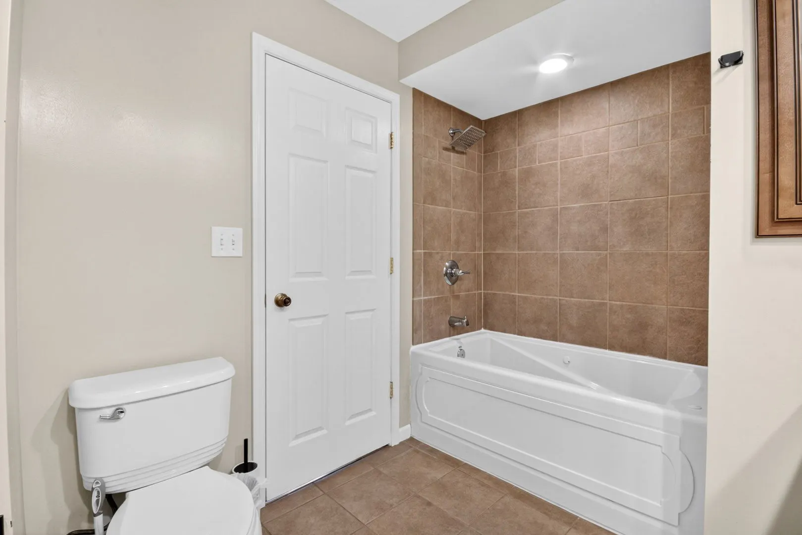 606 Briarwood Court IL