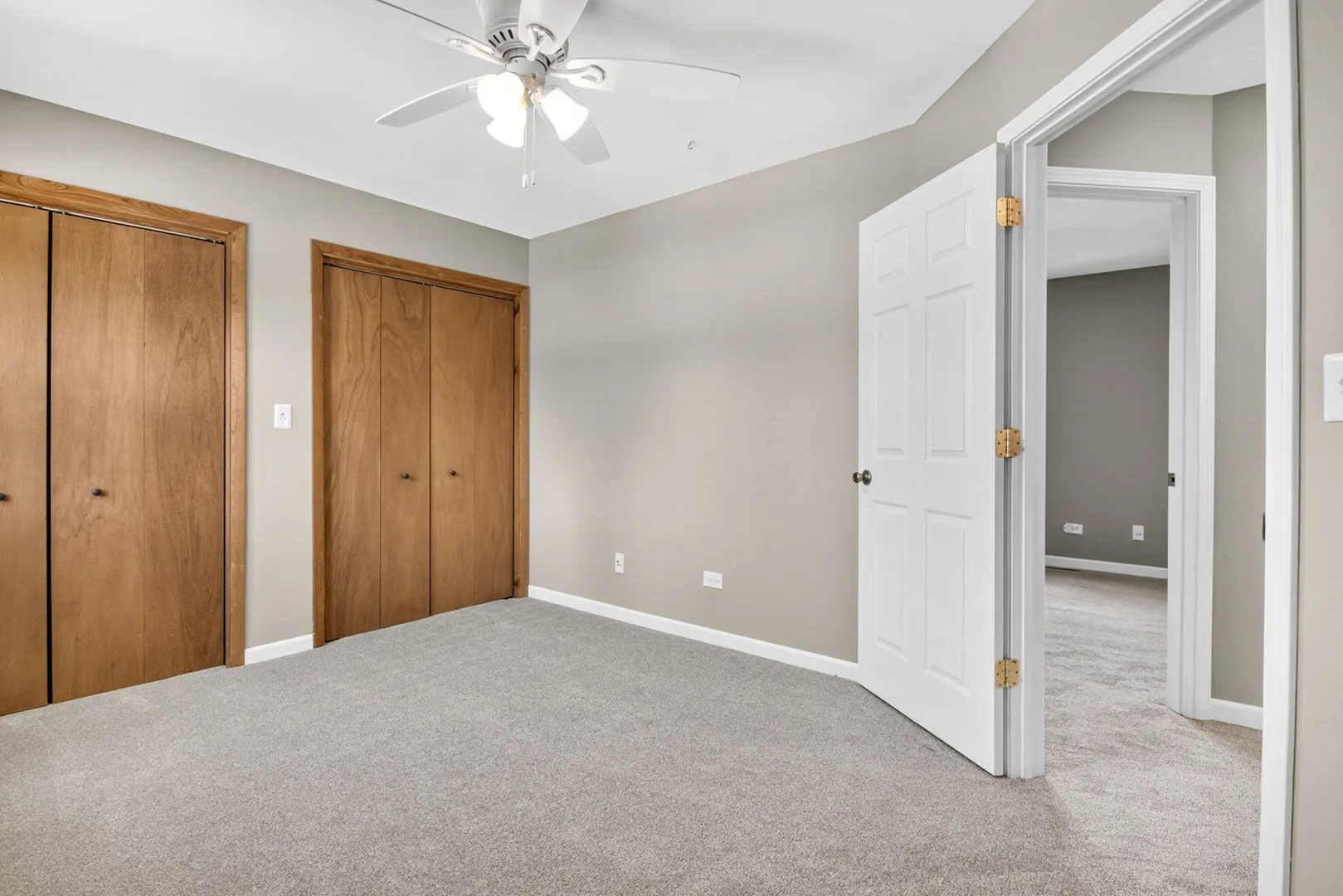 606 Briarwood Court IL