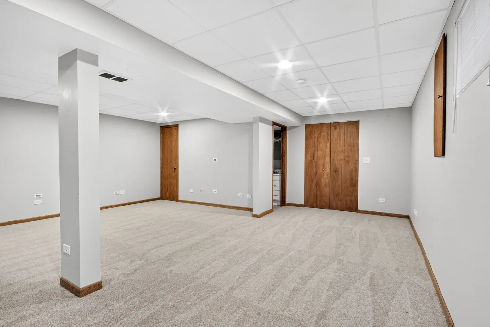 606 Briarwood Court IL