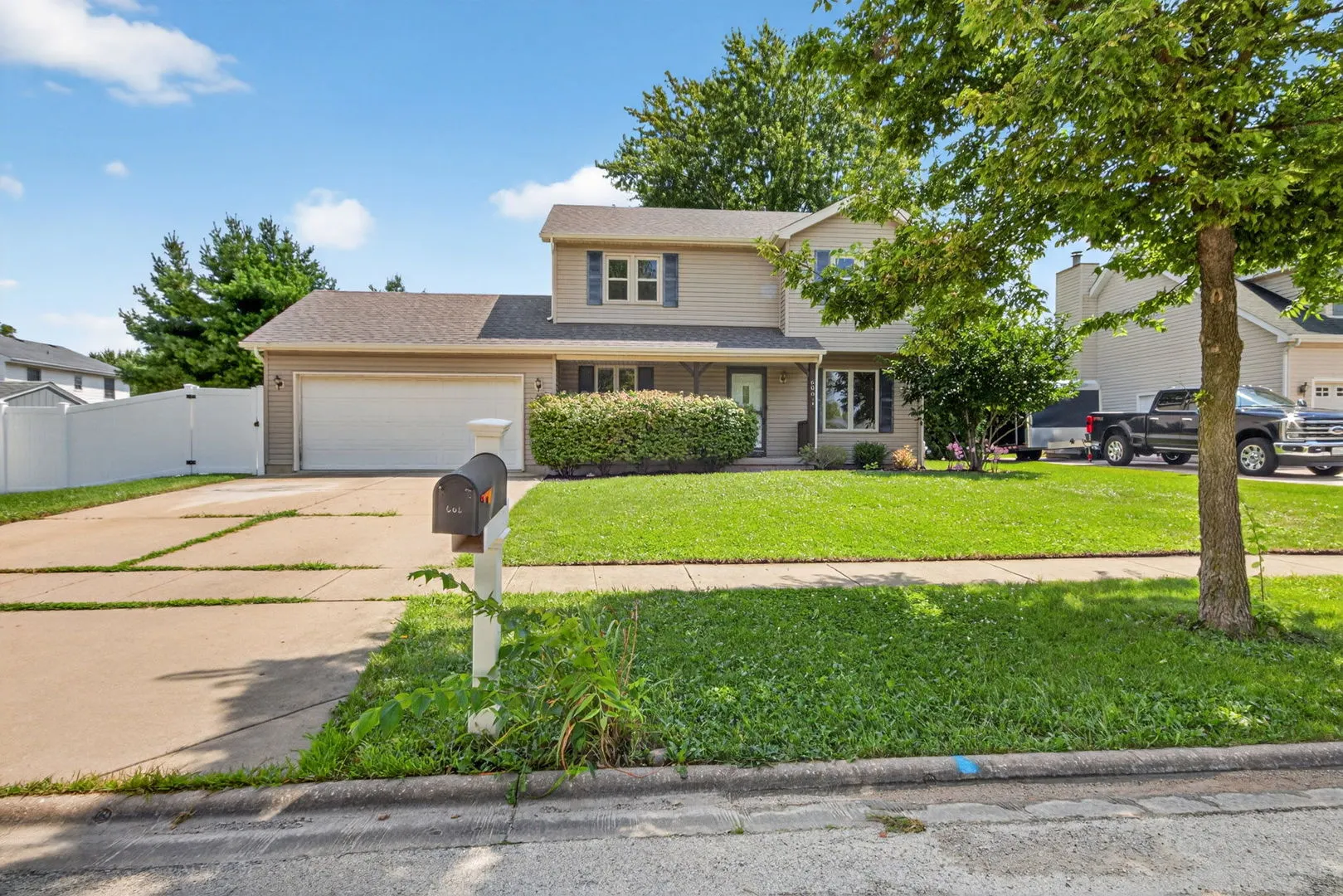 606 Briarwood Court IL