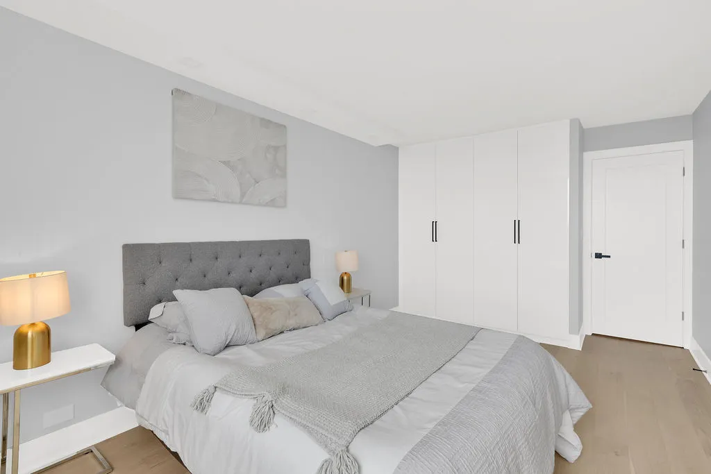 1455 N Sandburg Terrace 2604 IL