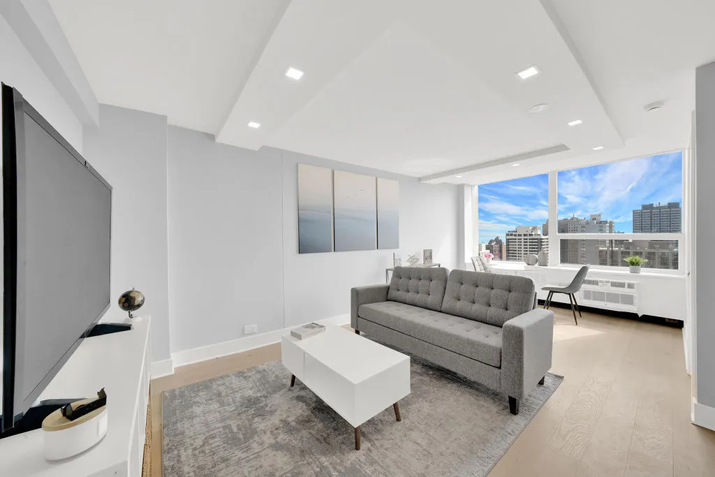 1455 N Sandburg Terrace 2604 IL