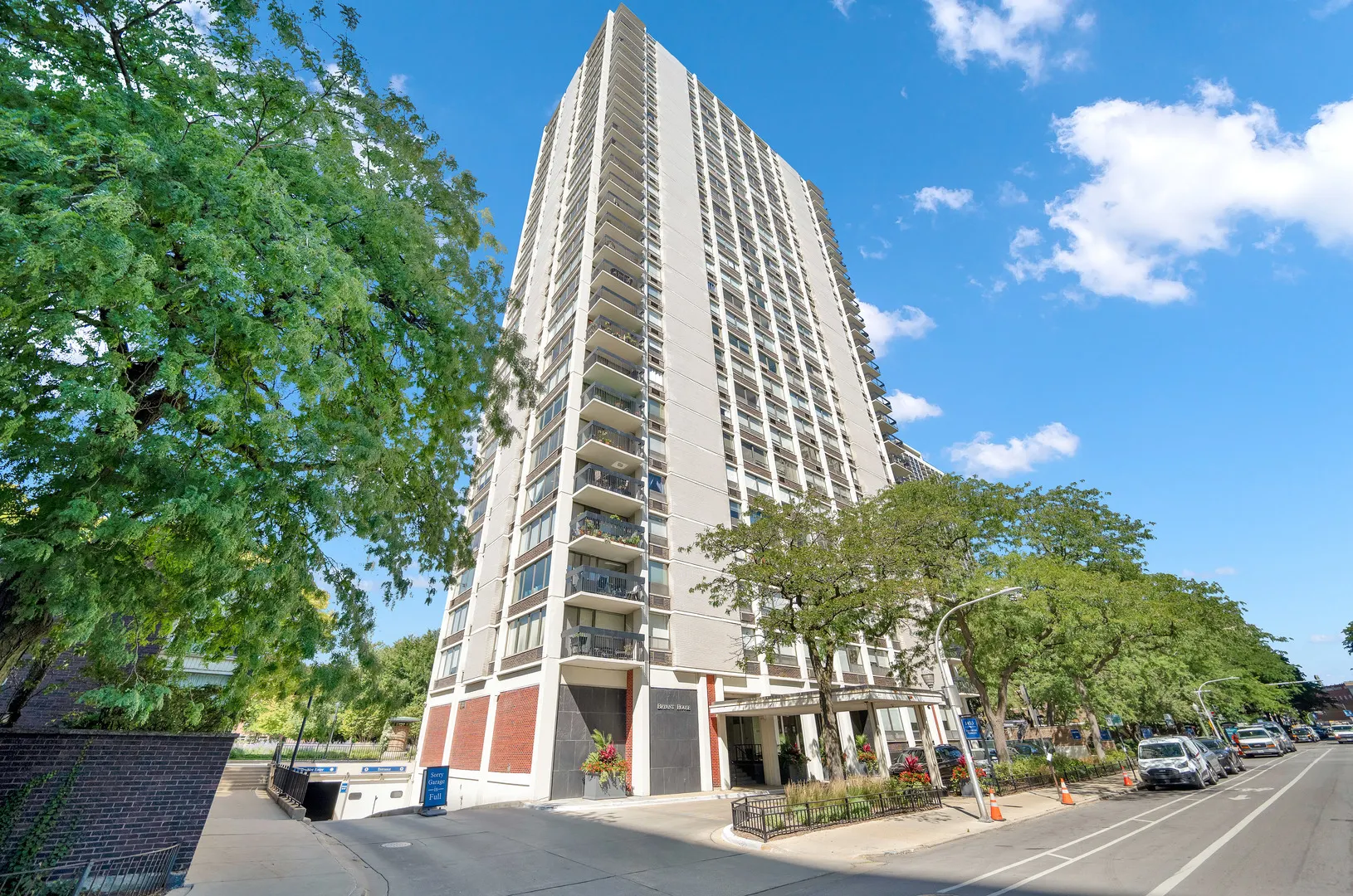 1455 N Sandburg Terrace 2604 IL