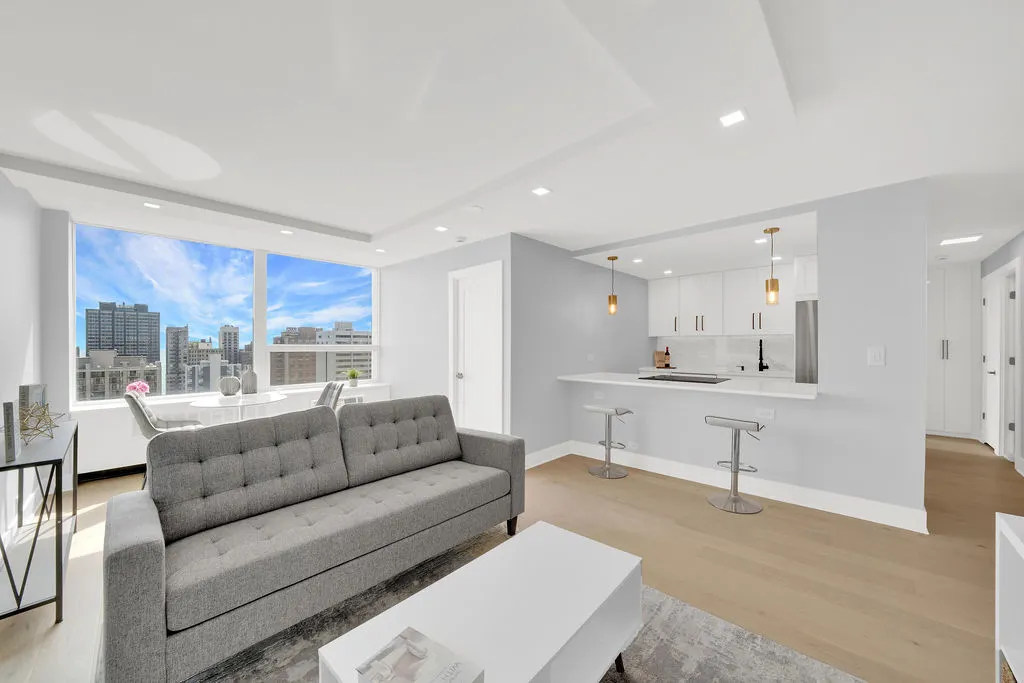 1455 N Sandburg Terrace 2604 IL
