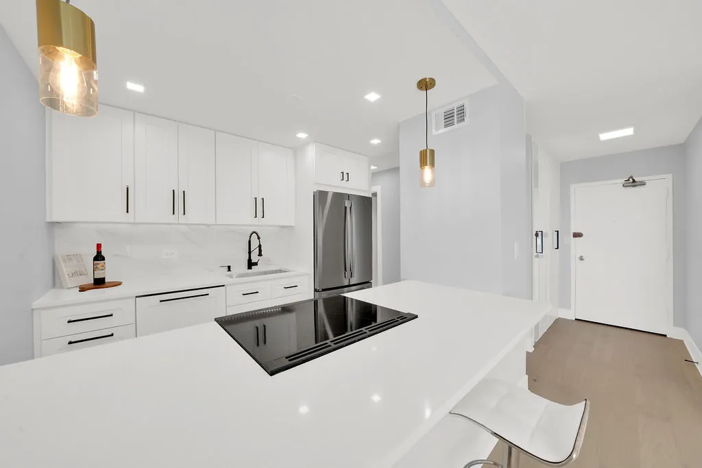 1455 N Sandburg Terrace 2604 IL